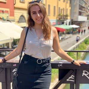 Meet your Posher, Abby